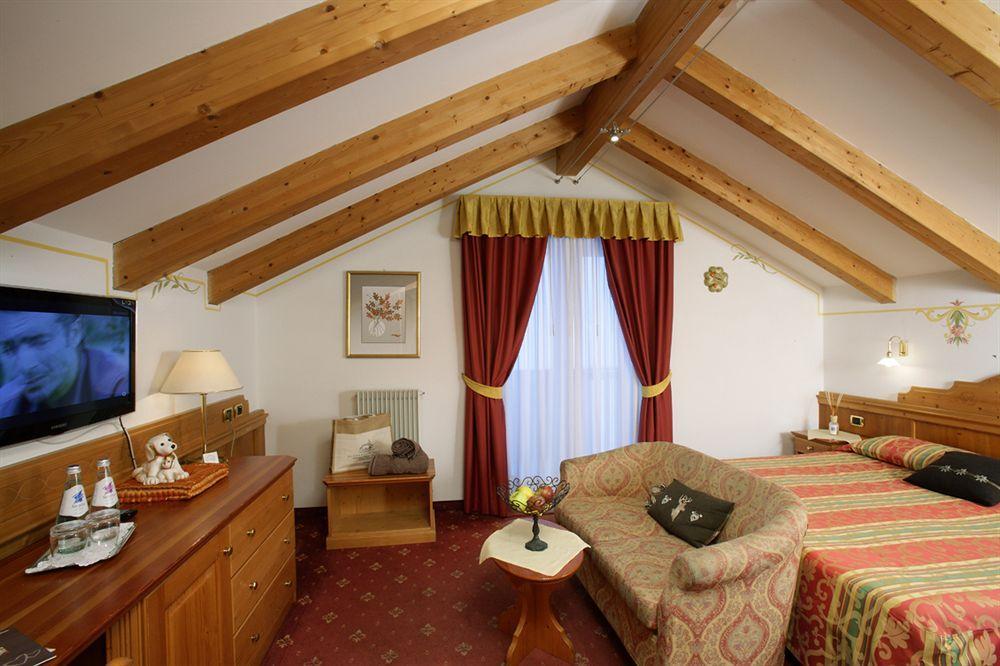 Alexander Alpine Wellness Dolomites Hotel Molveno