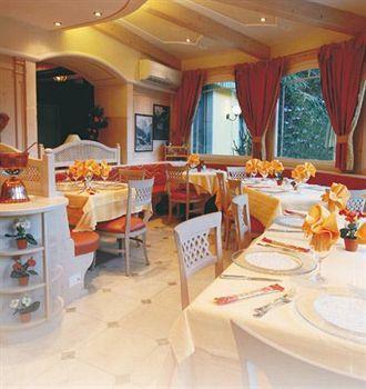 Alexander Alpine Wellness Dolomites 3* Molveno