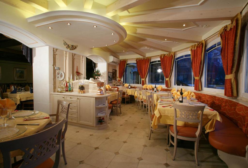 Alexander Alpine Wellness Dolomites Hotel 3*